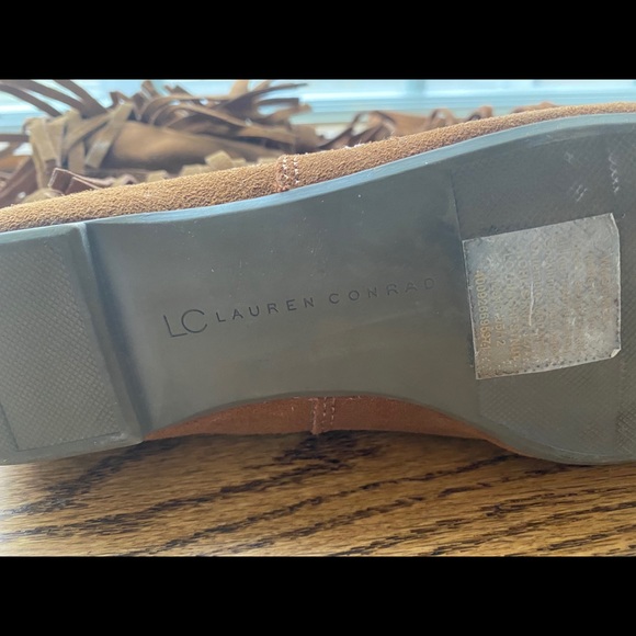 Lauren Conrad Suede fringe boots size 6 - Picture 2 of 3